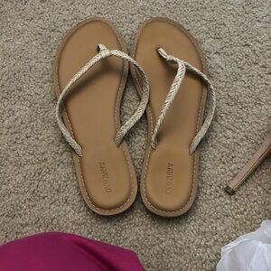 old navy flip flops